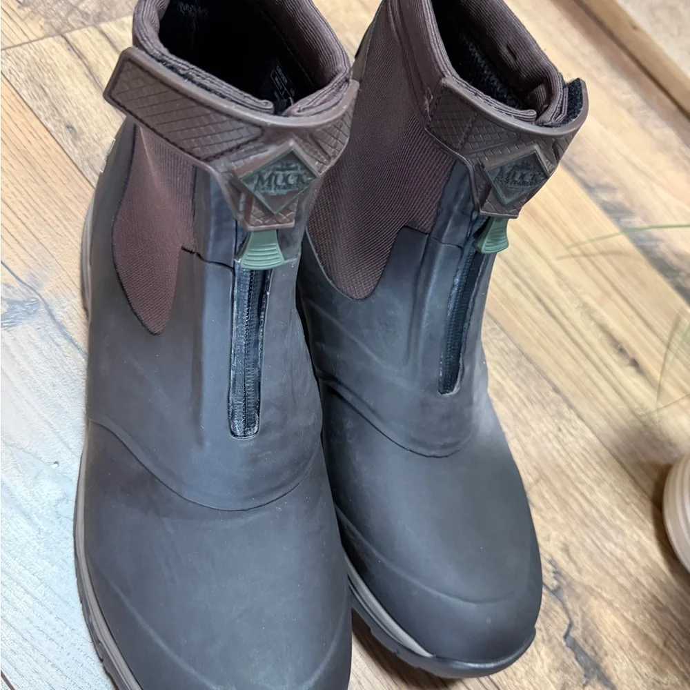 Muck Ankle Boots Men’s Size 14 Brown ,Apex, insulated, waterproof ,‎ mid zip NEW
